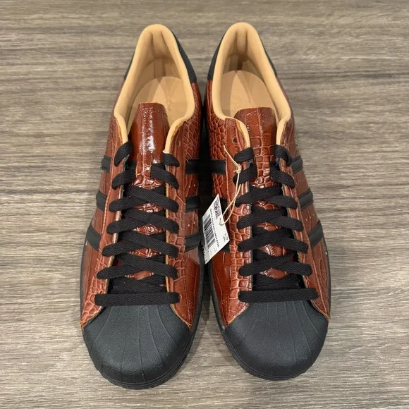 Adidas SUPERSTAR VINTAGE sz 9.5, 10